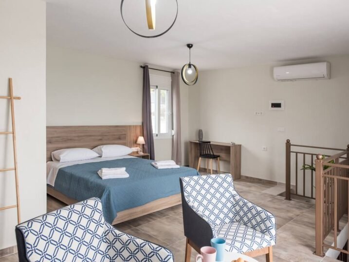 bedroom 1 dina's cottage, veryland