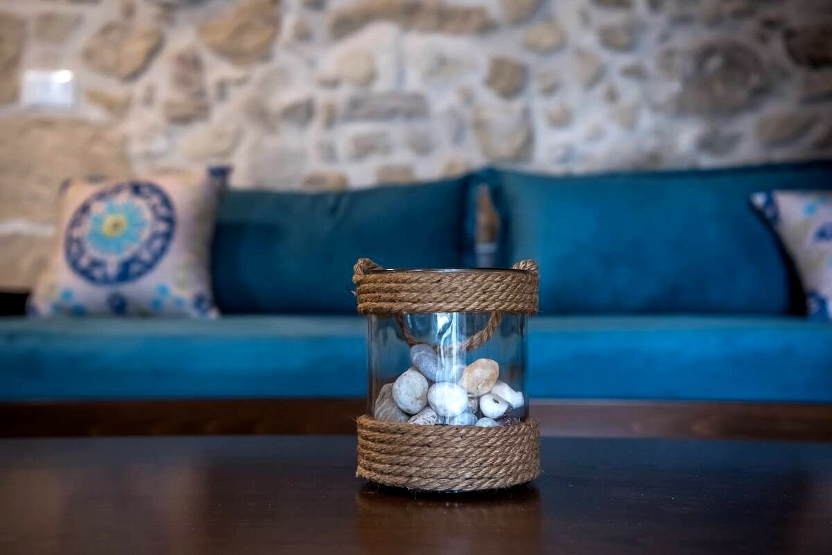 livingroom dina's cottage, veryland