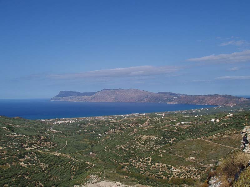 Hiking through the gorges of Kissamos, Chania – wild nature of western Crete.